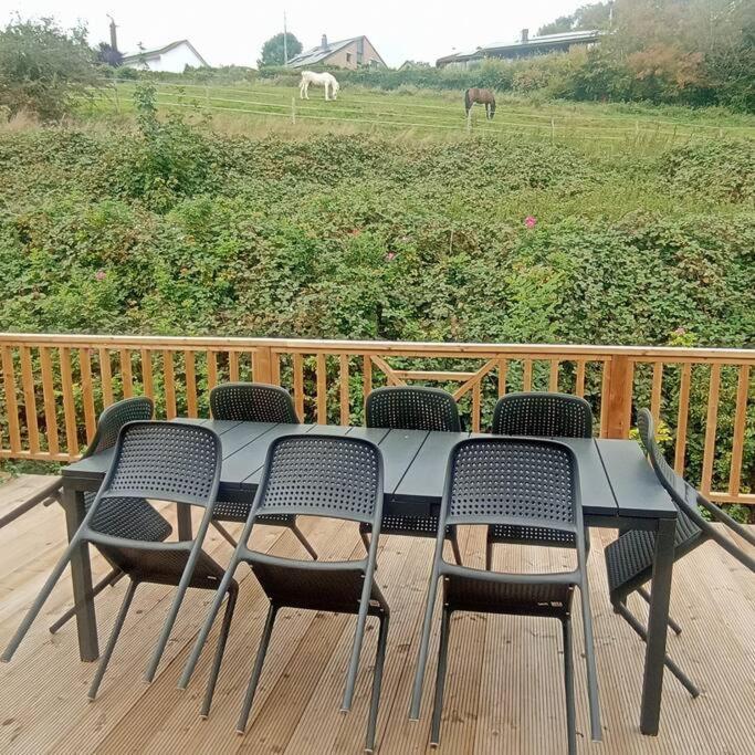 Апартаменти Mariomont-La Terrasse Du Pre Верв'є Екстер'єр фото